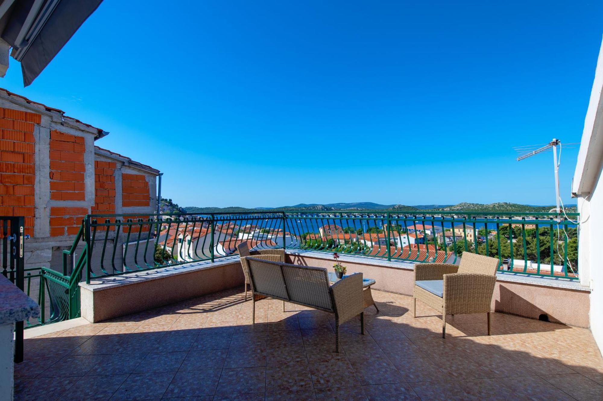 Abi Attic Apartment Sibenik Exterior photo
